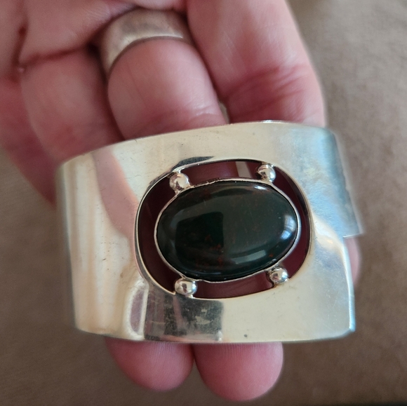 Taxco Jewelry - Silver Mexico 925 Modernist Cuff Bracelet with Oval Bloodstone. 81 Grams Sz 6.7